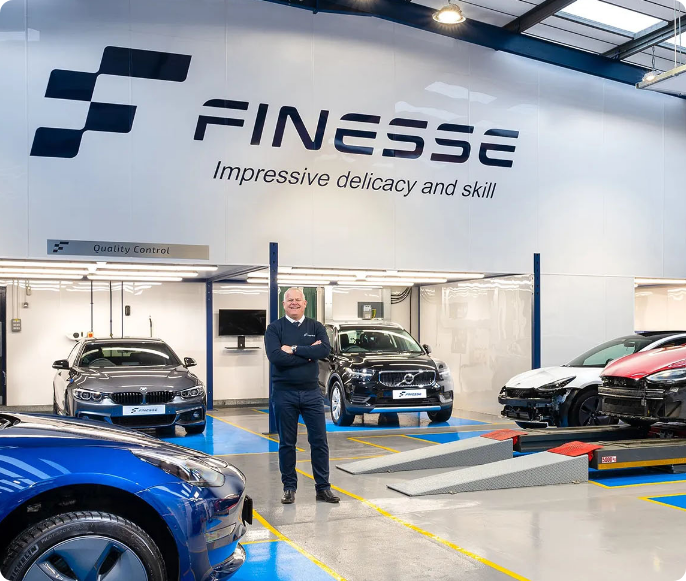 Finesse What We offer Image Finesse | Image showing the interior of our accident repair center
