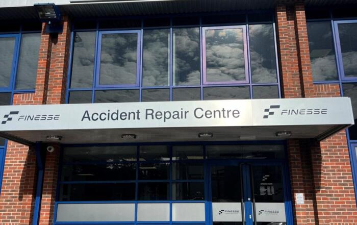 The image shows Finesse accident repair centre building in Bracknell