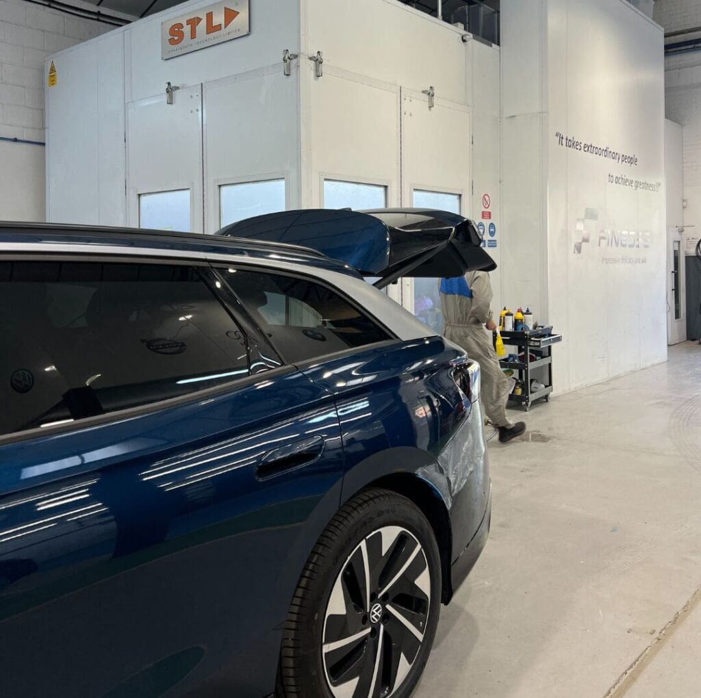 Finesse ARC Redhill Finesse Redhill showing a blue Volkswagen car to repair.